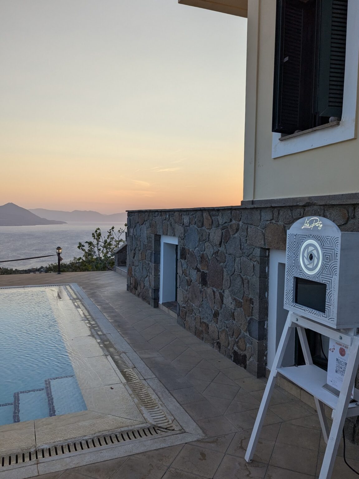 mariabooth.photo Photobooth in Villa Archaggelos Aegina